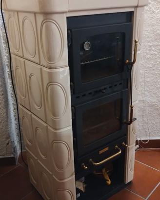 Stufa a legno con forno Caminetti Montegrappa