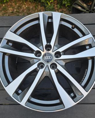 4 cerchi originali Audi A6 C8 19" 8,5J ET40