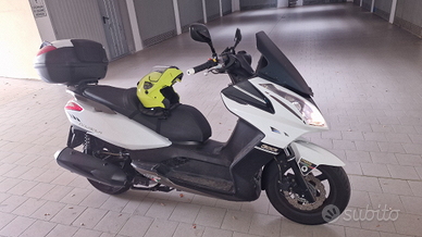 Kymco 300i downtown