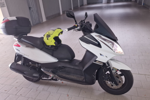 Kymco 300i downtown