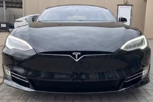 Tesla model s90D