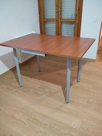 Tavolo da cucina 120cm x 80cm completo di 4 sedie