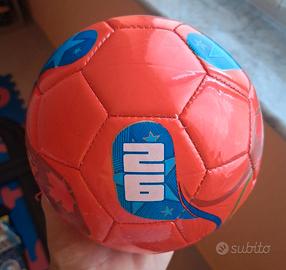 Pallone di cuoio nuovo