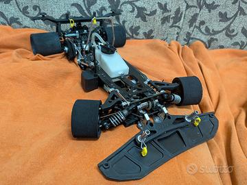 Automodello 1/8 on-road ARC 8.3 nitro 