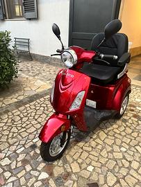Scooter elettrico per anziani