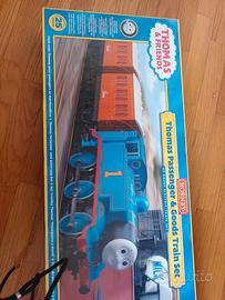 Hornby R9271 Thomas Passenger and Goods