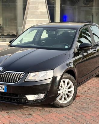 Skoda Octavia 1.6 TDI 2013 Elegance BERLINA