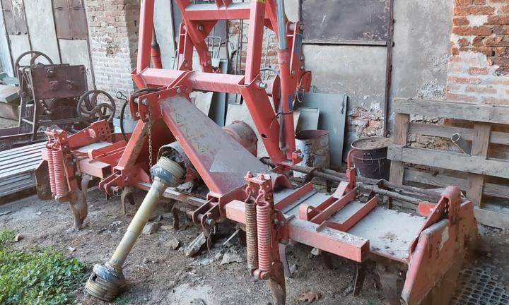 Erpice rotante kuhn con telaio accoppiamento