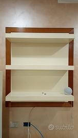 Quadro portaoggetti sospeso con ripiano illuminato