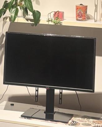 Smart tv Sharp Aquos 32” con Fire Stick e supporto