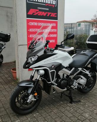 Honda CrossRunner travel edition