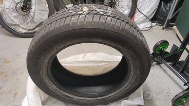 Continenta 4l gomme invernale 235/60 R18