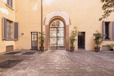Appartamento di 149 m² con 5 locali e box auto a B