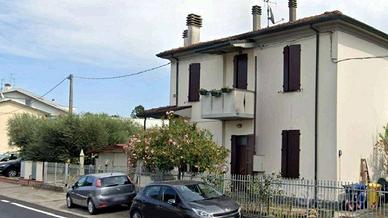Immobile in asta di 84 m² con 3 locali a Forlì