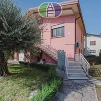 PIANIGA CASA SINGOLA CON GIARDINO