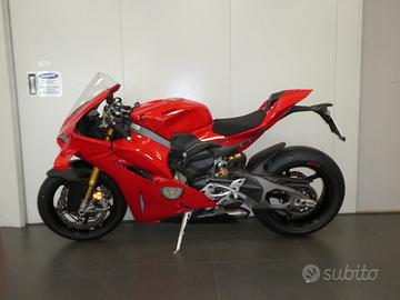 Ducati Panigale V4 S 2025