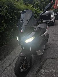 Aprilia SR GT 200