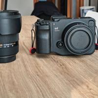 Sigma SD Quattro con obiettivo Sigma 17/50 F2.8