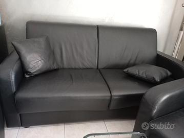 divano con poltrone in pelle 