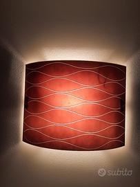 Lampadario di design con luce calda e accogliente