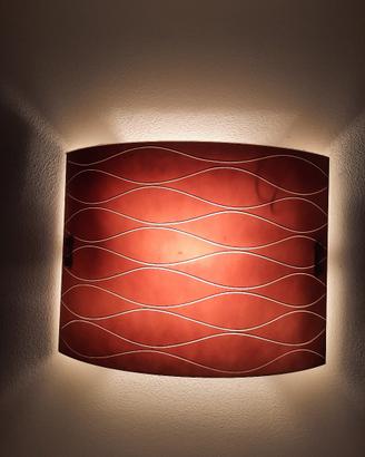 Lampadario di design con luce calda e accogliente