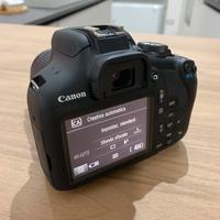 Canon  EOS 2000D kit