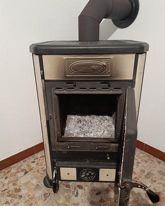 Stufa a legna vintage