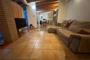 BOTTRIGHE - APPARTAMENTO AL PIANO TERRA CON GIARDI