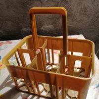 Cestelli portabottiglie in plastica rigida