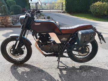 Moto Brixton 250