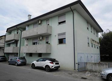 Immobile in asta di 92 m² con 2 locali e box auto 