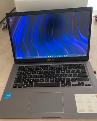 ASUS P1411CEA - i3 1115G4 - 8GB - 256GB