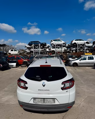 RICAMBI AUTO RENAULT MEGANE III 2010