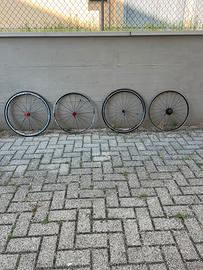 2 coppie di cerchi da corsa