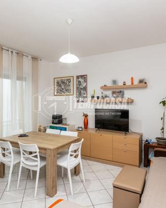 3 LOCALI con BOX AUTO e CANTINA