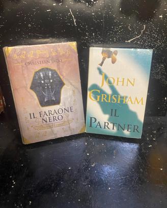 Libri nuovi ancora sigillati