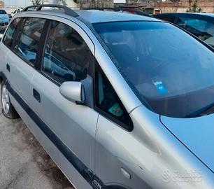 Ricambi opel zafira 7 posti