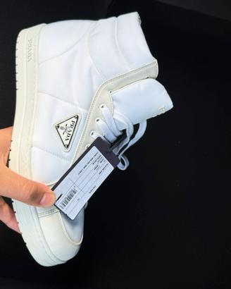 Scarpe pranda nuove