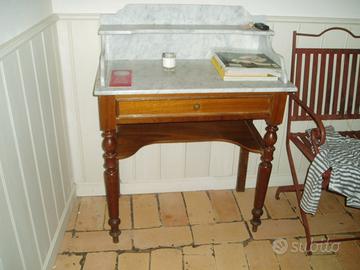 Consolle in legno noce e marmo bianco