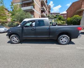 Toyota Land Cruiser tundra