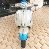 Piaggio Vespa 310 GTS hpe Beige