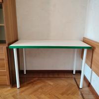 Scrivania IKEA 120x60 – bianca con bordo verde