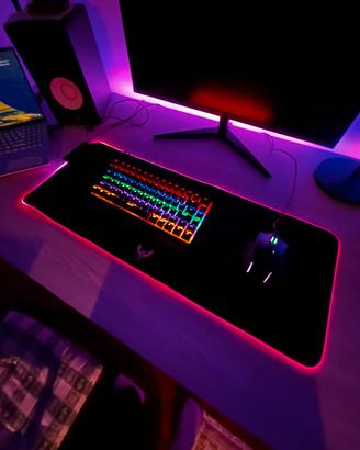 Tastiera meccanica RGB +mouse RGB +tappetino RGB