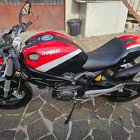 Ducati monster 696