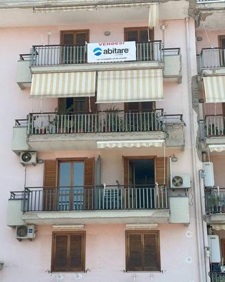Appartamento di 140 m² con 4 locali e box auto a P