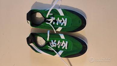 Paia di scarpe della NEWFEEL 