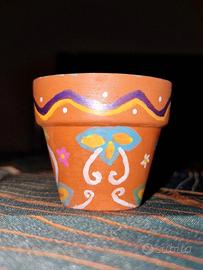 Vasetto in terracotta decorato a mano🖌✨️