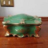 Scatola in ceramica con coperchio