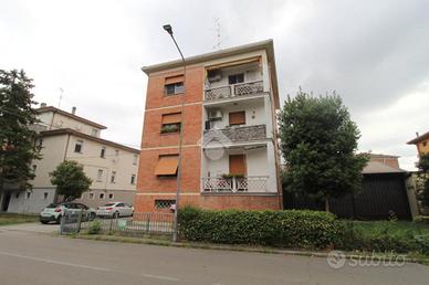 3 LOCALI A BAGNOLO IN PIANO