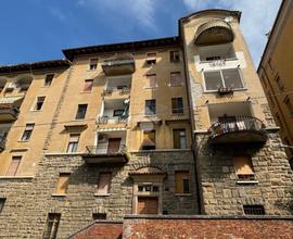 2 LOCALI A TRIESTE